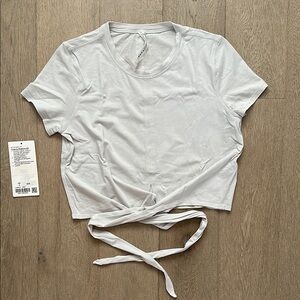 EUC time to restore short sleeve vapor size 6 lululemon